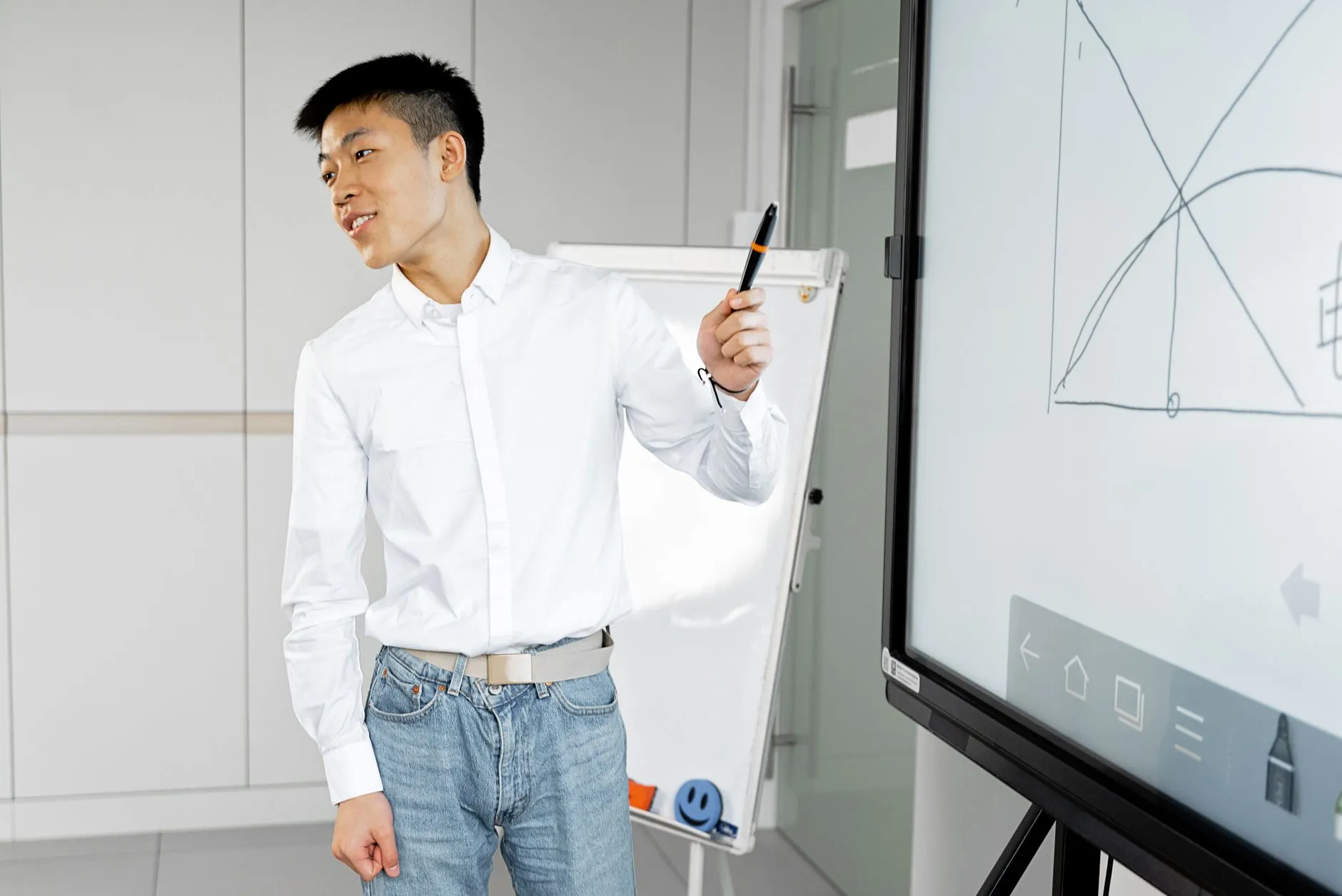 软件定制开发与IT外包服务的核心差异及选型建议